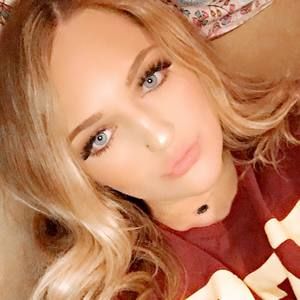 Meet your Posher, Lilly